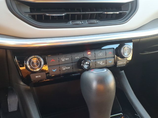 Certified 2023 Jeep Compass Limited AWD/4WD image 17