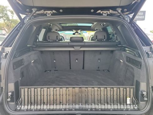 Used 2022 BMW X5 M50i w/ Premium Package image 11