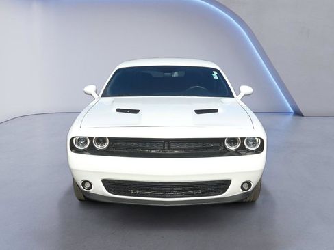 Used 2021 Dodge Challenger SXT w/ Driver Convenience Group image 9