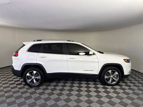 Used 2019 Jeep Cherokee Limited AWD/4WD image 6