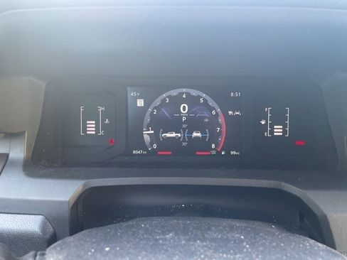 Used 2025 Toyota Tacoma SR5 image 6