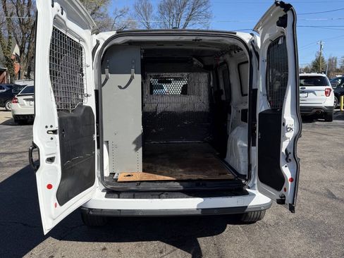 Used 2019 RAM ProMaster City Tradesman SLT FWD image 9