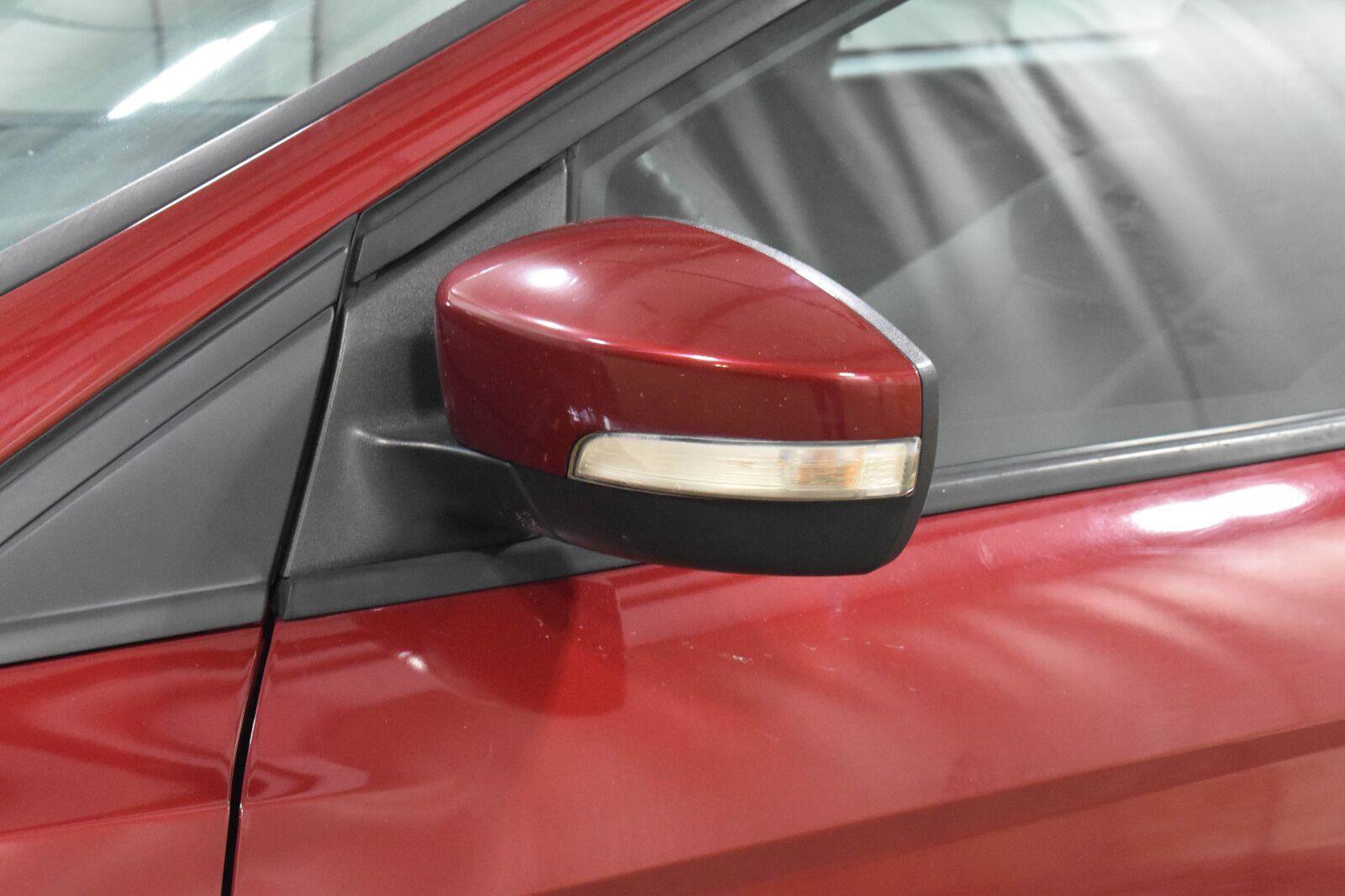 Used 2014 Ford Focus SE w/ SE Winter Package FWD image 29
