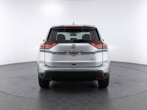 Used 2025 Nissan Rogue SV image 7