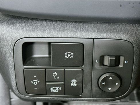 Used 2024 Hyundai Ioniq 6 SE RWD image 17