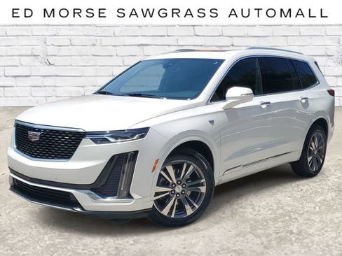 Used 2021 Cadillac XT6 Premium Luxury FWD image 1