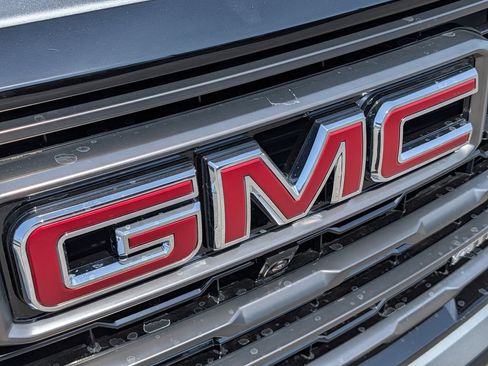 New 2026 GMC Yukon AT4 Ultimate w/ LPO, Floor Liner Package AWD/4WD image 36
