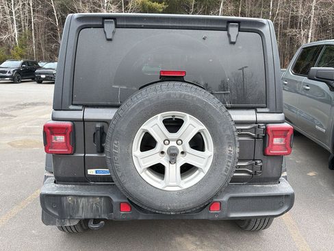 Used 2021 Jeep Wrangler Unlimited Sport S image 8