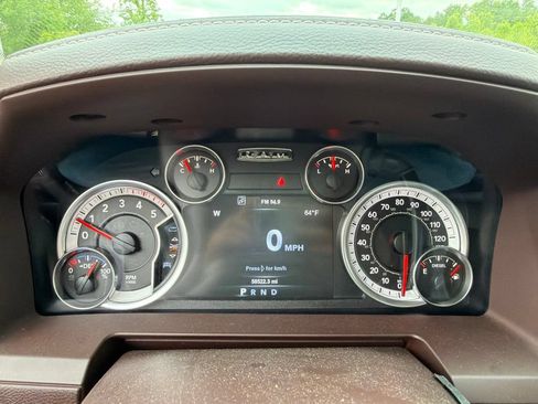 Used 2015 RAM 3500 Laramie AWD/4WD image 17