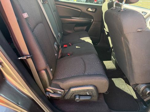 Used 2017 Dodge Journey SXT FWD image 16