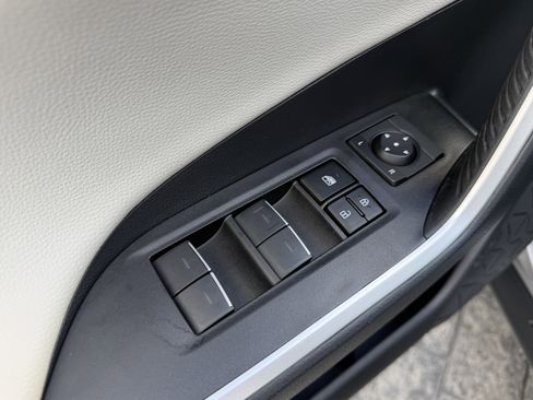 Used 2024 Toyota RAV4 Limited image 11