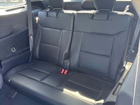 Used 2023 Ford Explorer XLT w/ Equipment Group 202A AWD/4WD image 15