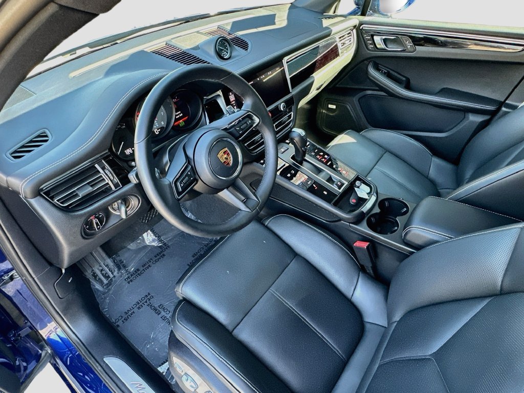 Certified 2026 Porsche Macan S AWD/4WD image 4