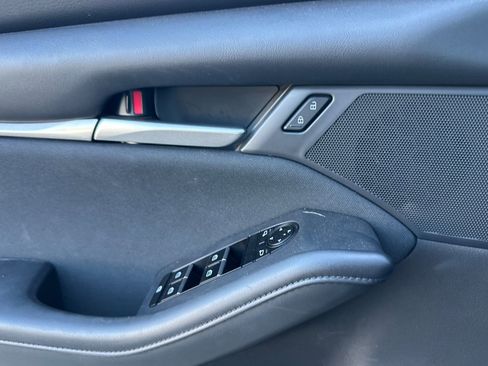 Used 2025 MAZDA MAZDA3 s image 11