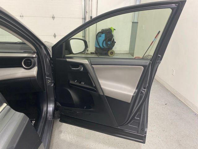 Used 2016 Toyota RAV4 Limited w/ Protection Package AWD/4WD image 32
