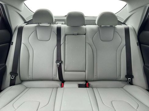 New 2026 Hyundai Elantra Limited image 16