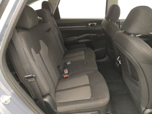Used 2022 Kia Sorento LX image 19