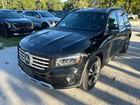 Used 2024 Mercedes-Benz GLB 250 image 2