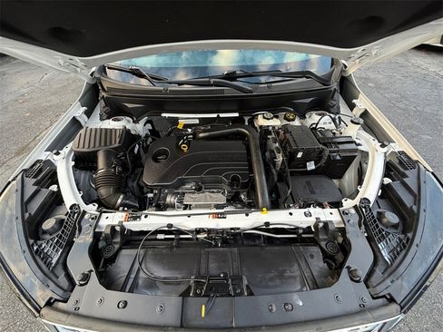 Used 2023 GMC Terrain SLT image 25