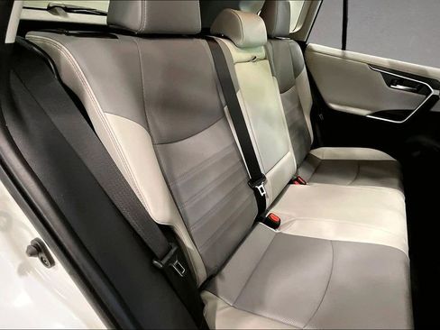 Used 2020 Toyota RAV4 Limited w/ Limited Grade Weather Package AWD/4WD image 25