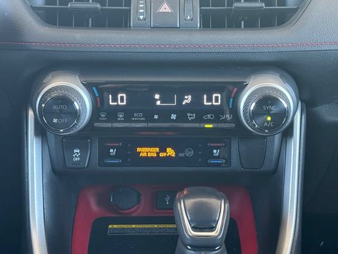 Used 2020 Toyota RAV4 TRD Off-Road AWD/4WD image 15