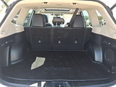Used 2023 Subaru Forester Limited AWD/4WD image 8