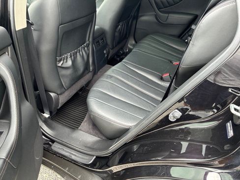 Used 2014 INFINITI QX70 AWD w/ Premium Package image 4