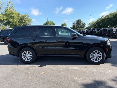 Used 2025 Dodge Durango GT RWD image 2