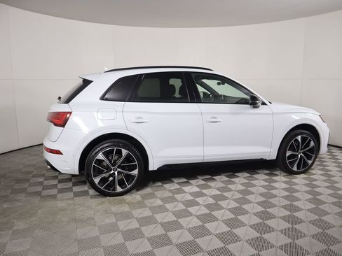 Certified 2023 Audi SQ5 Prestige w/ Prestige Package image 4