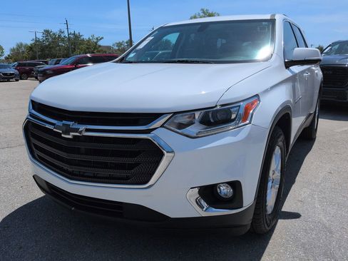 Used 2019 Chevrolet Traverse LT FWD image 9
