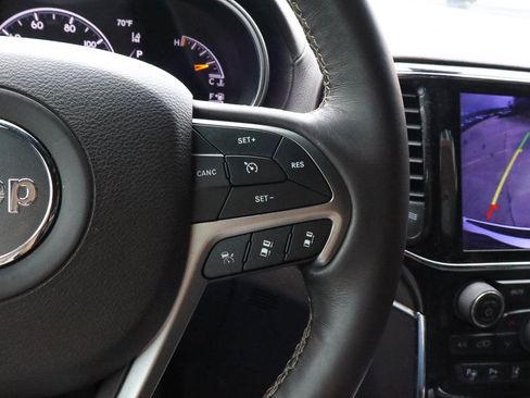Used 2019 Jeep Grand Cherokee Overland AWD/4WD image 35