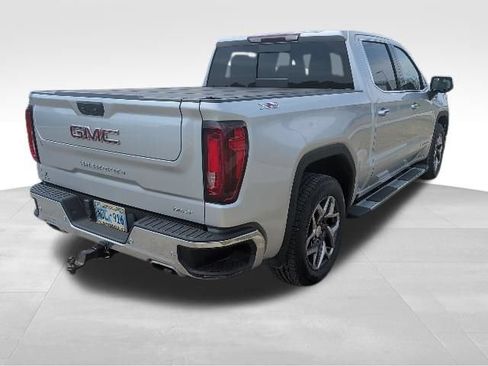 Used 2022 GMC Sierra 1500 SLT AWD/4WD image 3