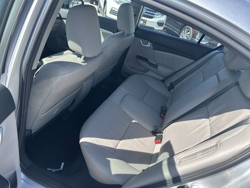 Used 2015 Honda Civic Hybrid Sedan image 13
