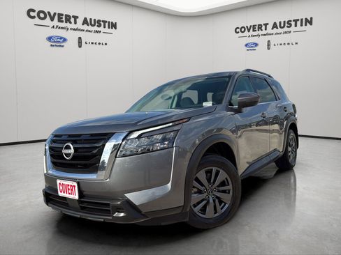 Used 2024 Nissan Pathfinder SV FWD image 1