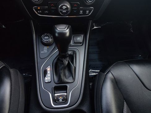 Used 2022 Jeep Cherokee Latitude Lux image 9