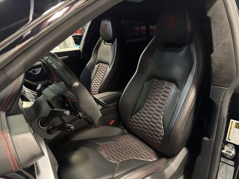 Used 2019 Lamborghini Urus image 14