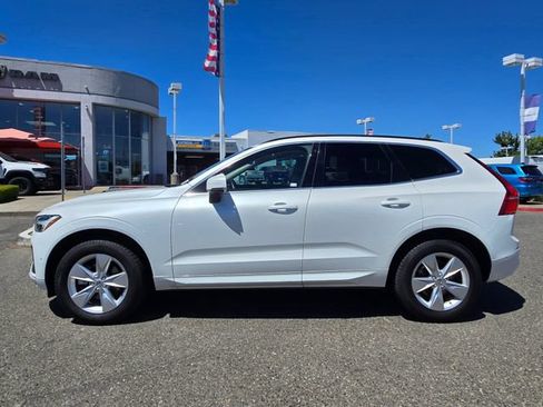 Used 2022 Volvo XC60 B5 Momentum AWD/4WD image 8