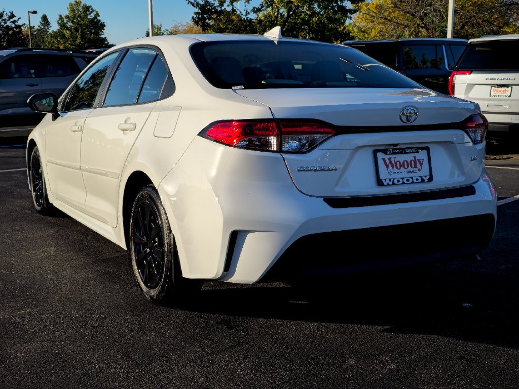Used 2023 Toyota Corolla LE w/ Carpet Mat Package (TMS) FWD image 32