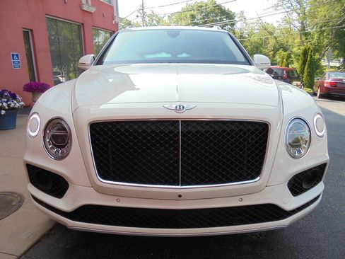 Used 2019 Bentley Bentayga AWD/4WD image 7