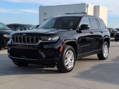 Used 2023 Jeep Grand Cherokee Laredo