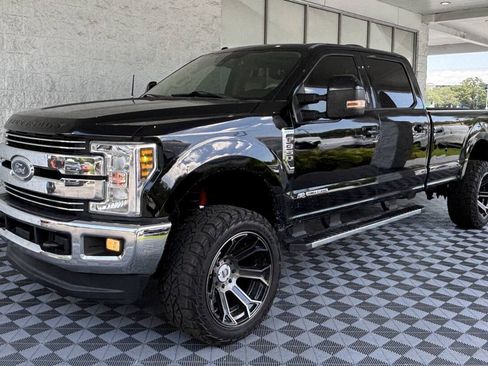 Used 2017 Ford F350 Lariat w/ Lariat Ultimate Package AWD/4WD image 5