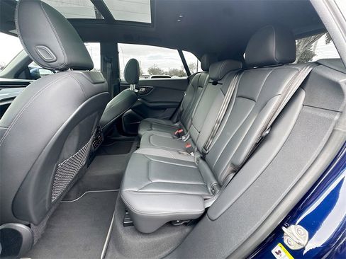 Used 2021 Audi Q8 Prestige w/ Prestige Package image 27