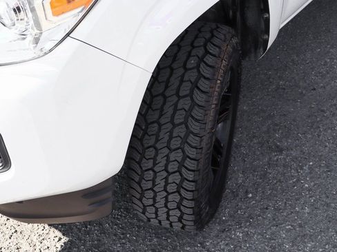 Used 2021 Toyota Tacoma SR w/ SR Convenience Package image 43