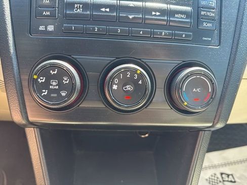 Used 2014 Subaru Crosstrek 2.0i Premium image 18