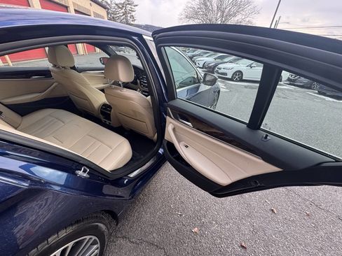Used 2019 BMW 530i xDrive image 17
