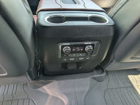 Certified 2024 GMC Yukon Denali Ultimate AWD/4WD image 24