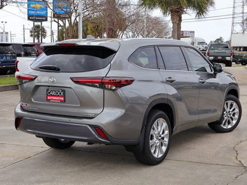 New 2026 Toyota Highlander Limited AWD/4WD image 2