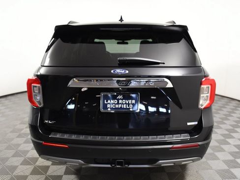 Used 2020 Ford Explorer XLT w/ Equipment Group 202A AWD/4WD image 5