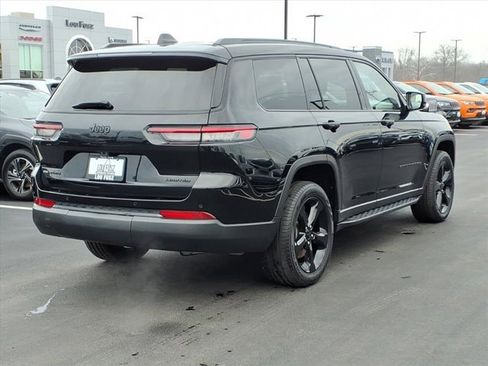 Used 2023 Jeep Grand Cherokee L Limited w/ Black Appearance Package image 28