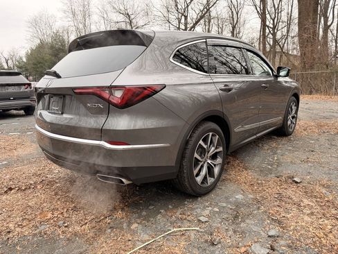 Used 2023 Acura MDX SH-AWD w/ Technology Package image 3